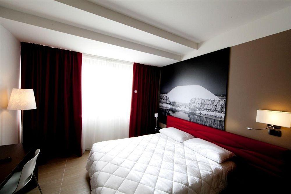 Casa Vacanze Fardella Centrale Trapani Bagian luar foto