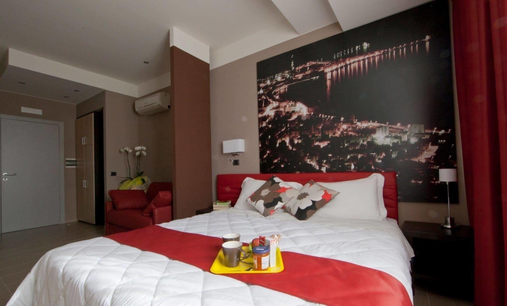 Casa Vacanze Fardella Centrale Trapani Bagian luar foto